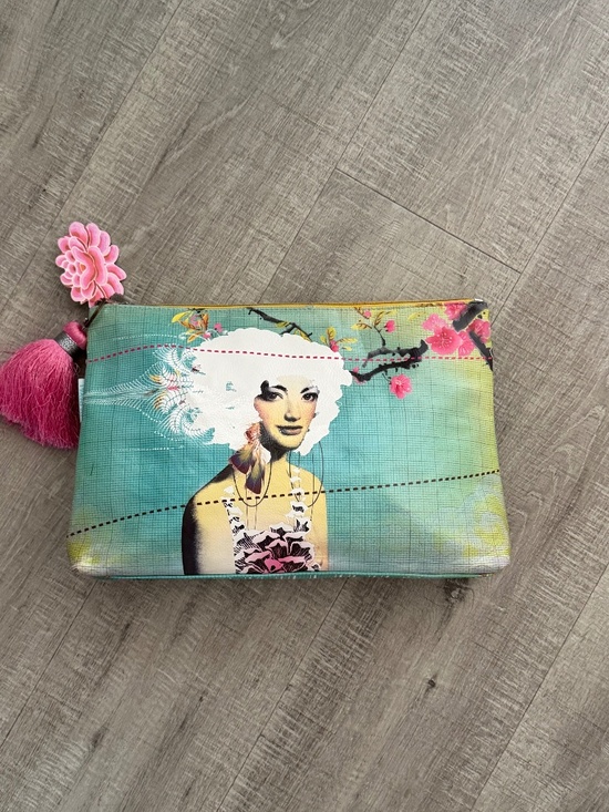 Papaya Art Handbags - Papaya Art Tasseled Clutch
